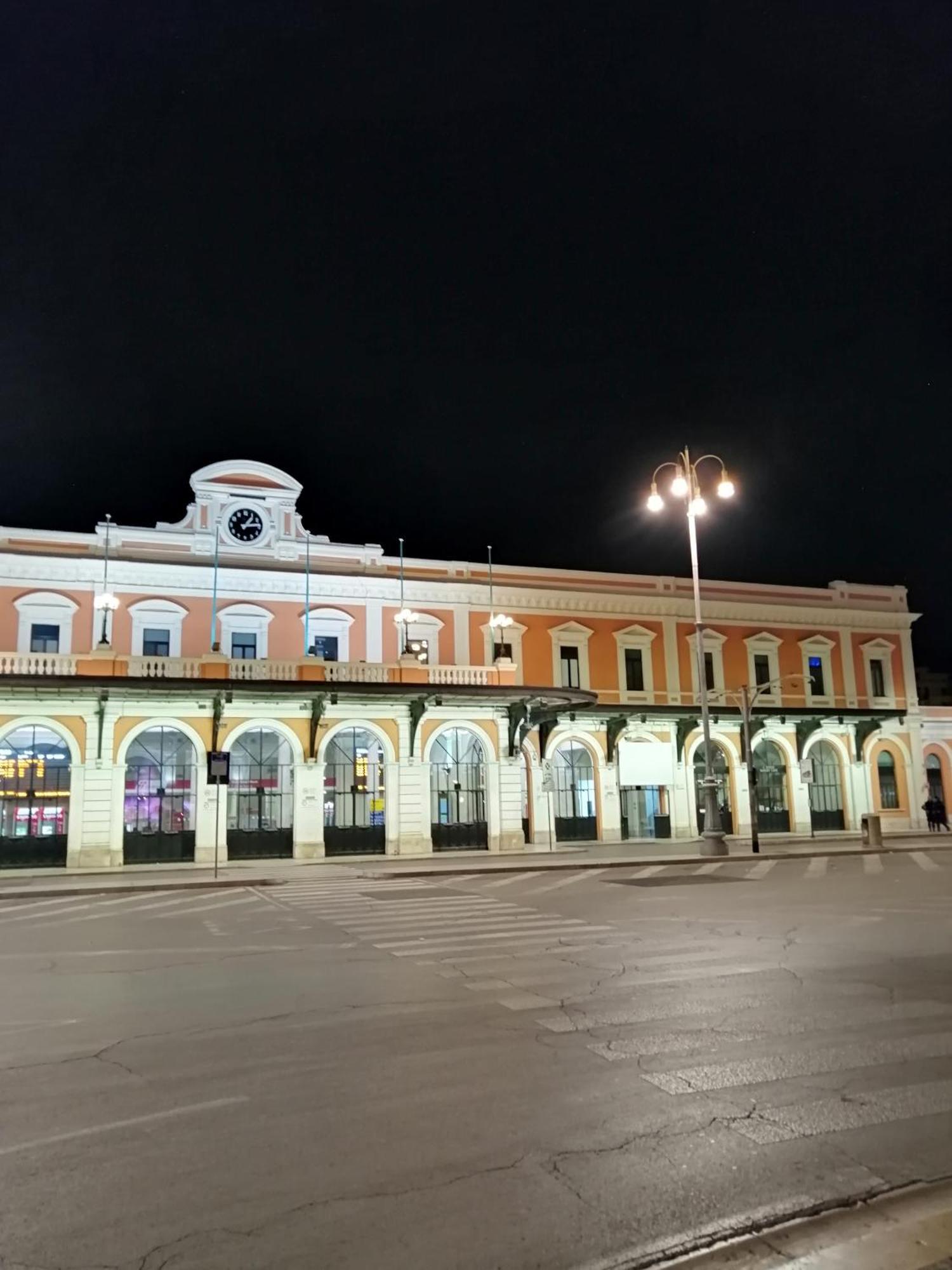 Kalefati Palace Loc.Turistica Bari Bagian luar foto